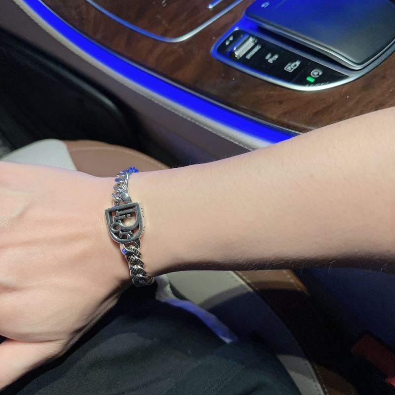 chr1st1an D10r bracelets